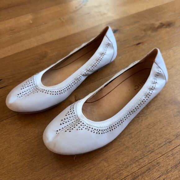 Vionic Size 8.5 Wide Whisper Ballet Flats Gray Leather Perforated Slip-On Shoes - Picture 1 of 10